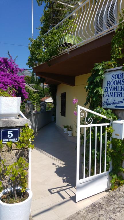 Maskaric Apartma
